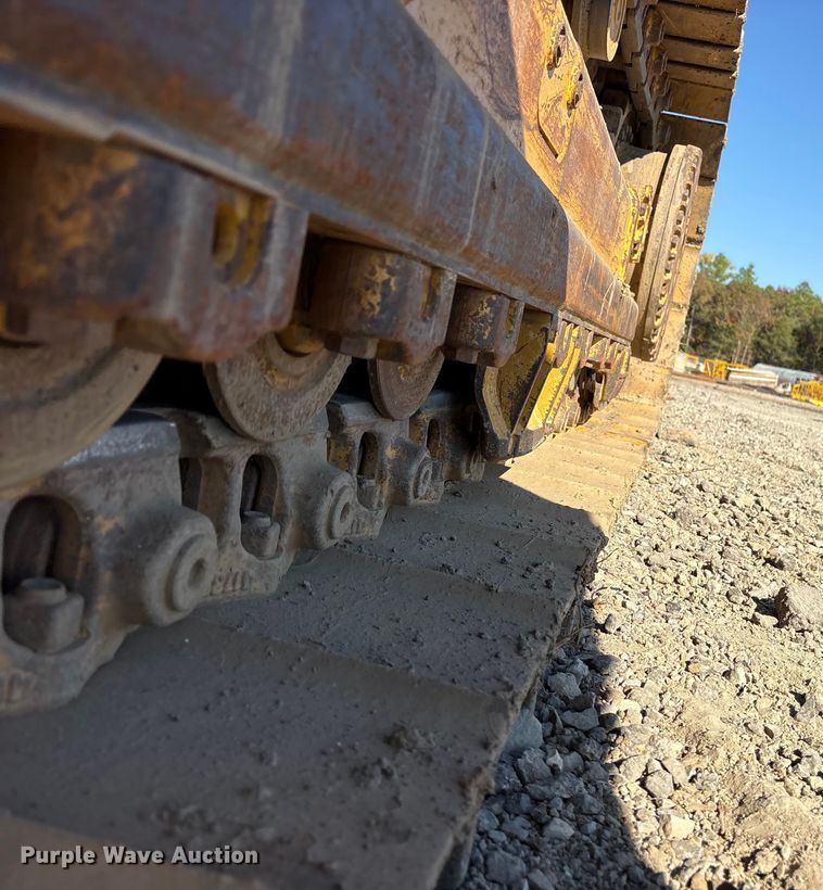 image for item ET7235 2018 Caterpillar D6K2 XL dozer