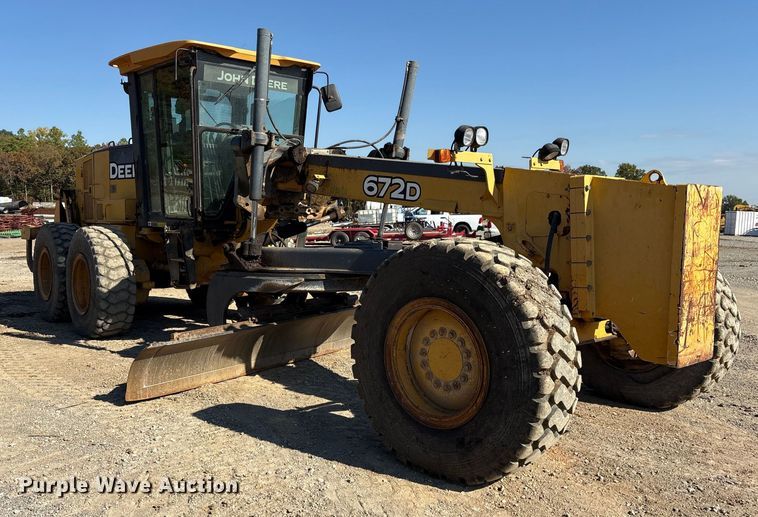 image for item ET7236 2006 John Deere 672D motor grader