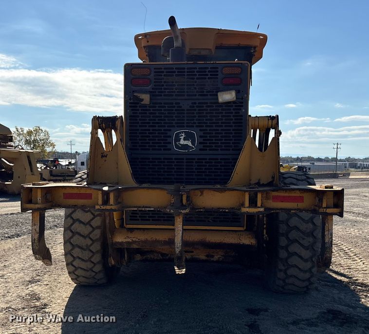 image for item ET7236 2006 John Deere 672D motor grader