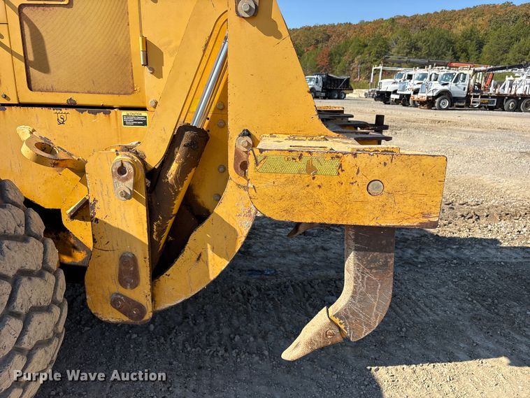 image for item ET7236 2006 John Deere 672D motor grader