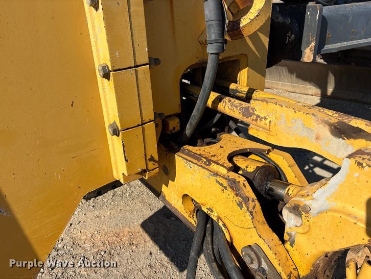 image for item ET7236 2006 John Deere 672D motor grader