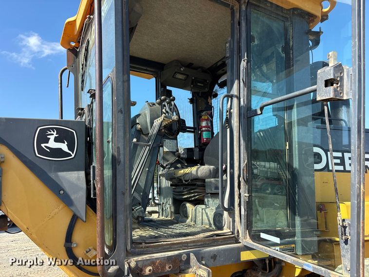 image for item ET7236 2006 John Deere 672D motor grader