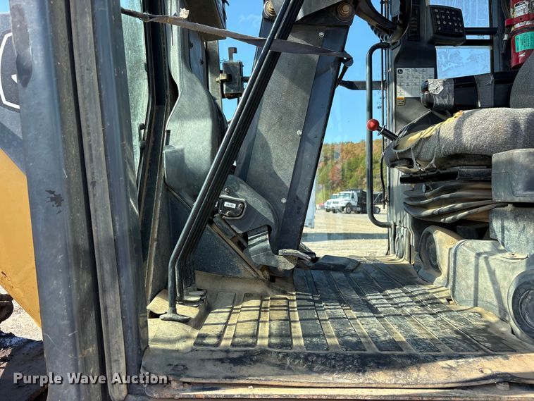 image for item ET7236 2006 John Deere 672D motor grader