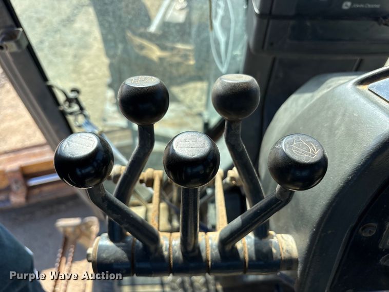 image for item ET7236 2006 John Deere 672D motor grader