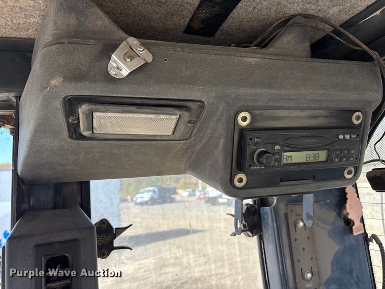 image for item ET7236 2006 John Deere 672D motor grader