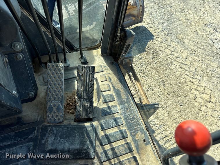 image for item ET7236 2006 John Deere 672D motor grader