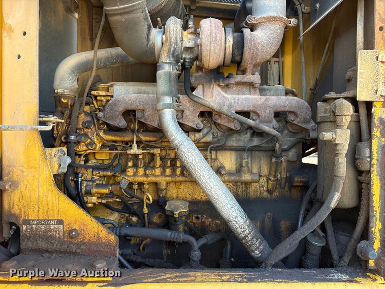 image for item ET7236 2006 John Deere 672D motor grader