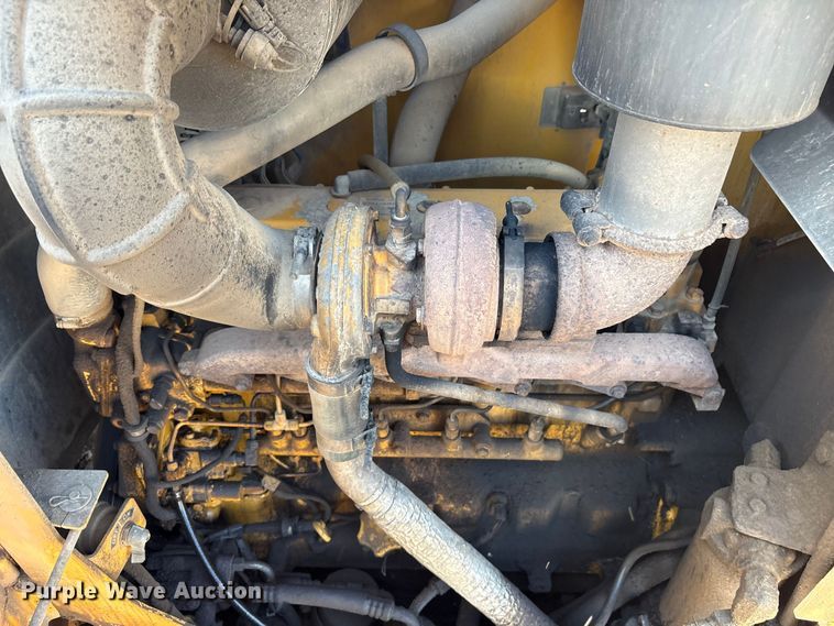 image for item ET7236 2006 John Deere 672D motor grader