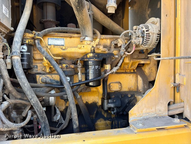 image for item ET7236 2006 John Deere 672D motor grader