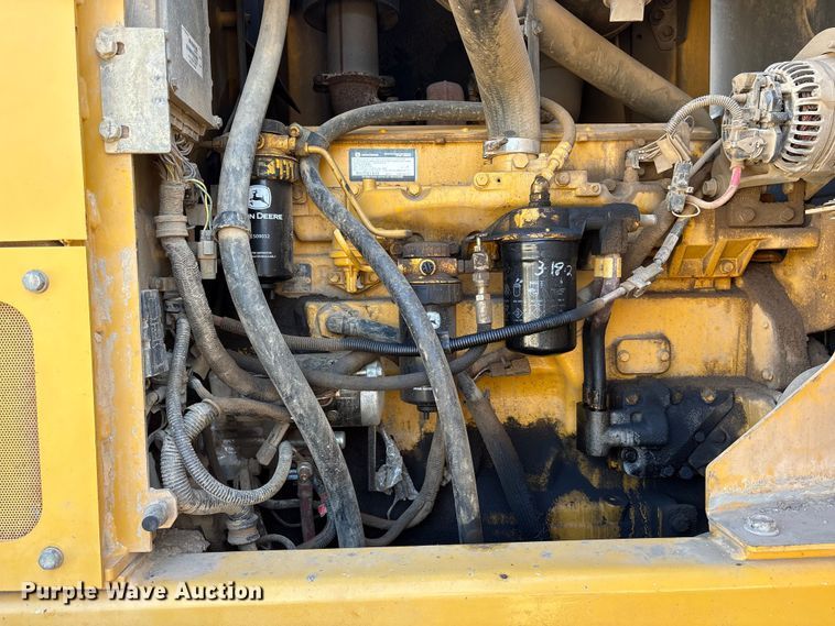 image for item ET7236 2006 John Deere 672D motor grader