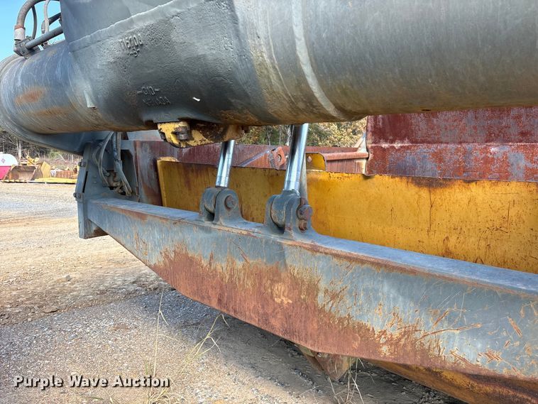 image for item ET7237 1986 Caterpillar 621B conventional scraper 