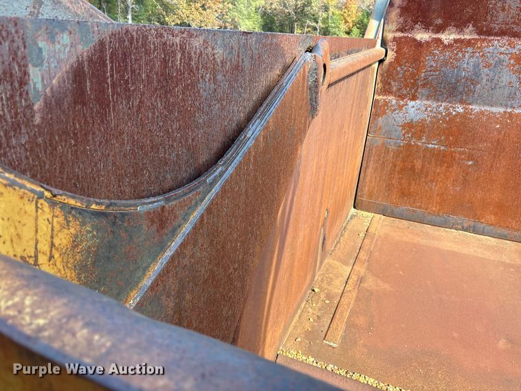 image for item ET7237 1986 Caterpillar 621B conventional scraper 