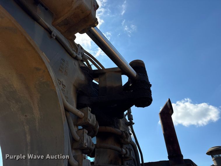 image for item ET7237 1986 Caterpillar 621B conventional scraper 