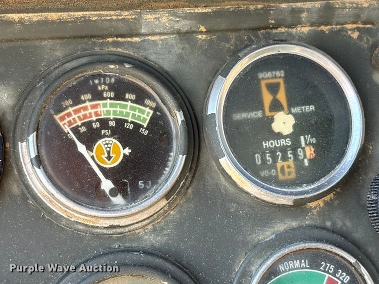 image for item ET7237 1986 Caterpillar 621B conventional scraper 