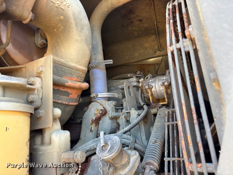 image for item ET7237 1986 Caterpillar 621B conventional scraper 