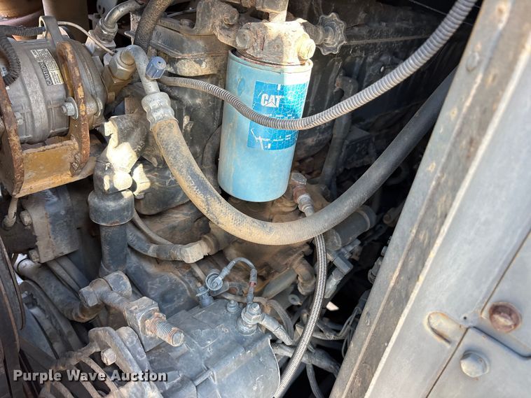 image for item ET7237 1986 Caterpillar 621B conventional scraper 