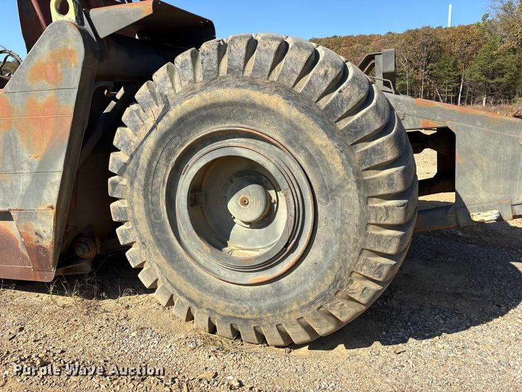 image for item ET7237 1986 Caterpillar 621B conventional scraper 