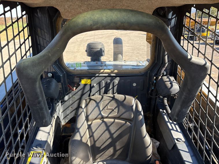 image for item ET7243 2019 John Deere 332G skid steer loader