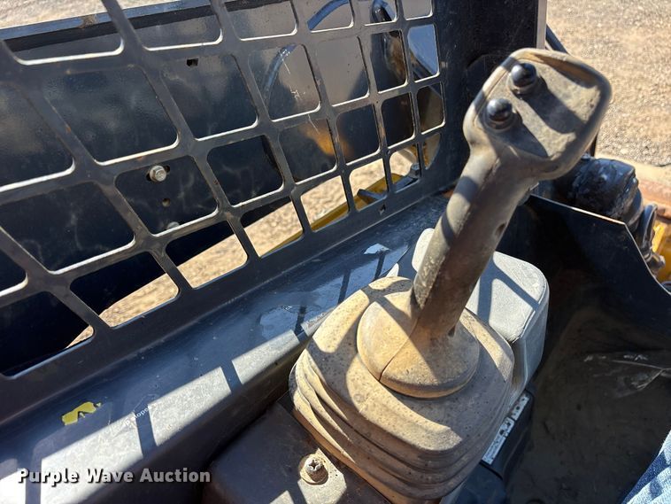 image for item ET7243 2019 John Deere 332G skid steer loader