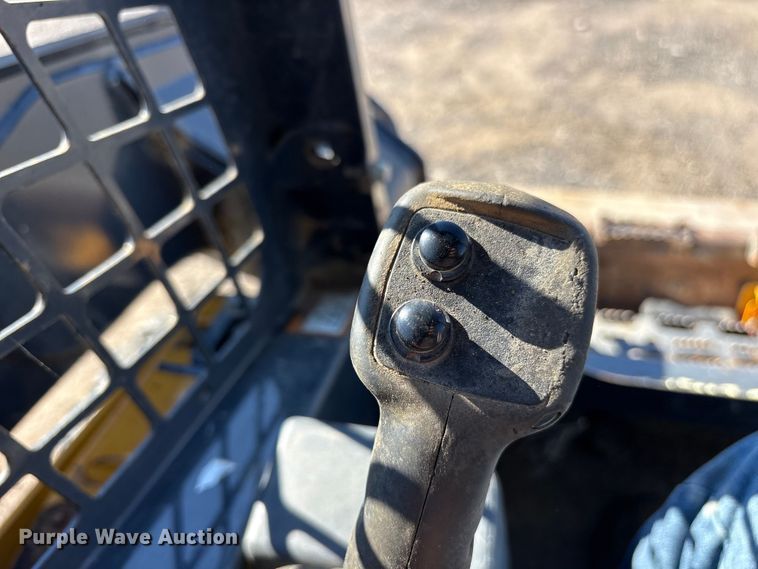 image for item ET7243 2019 John Deere 332G skid steer loader