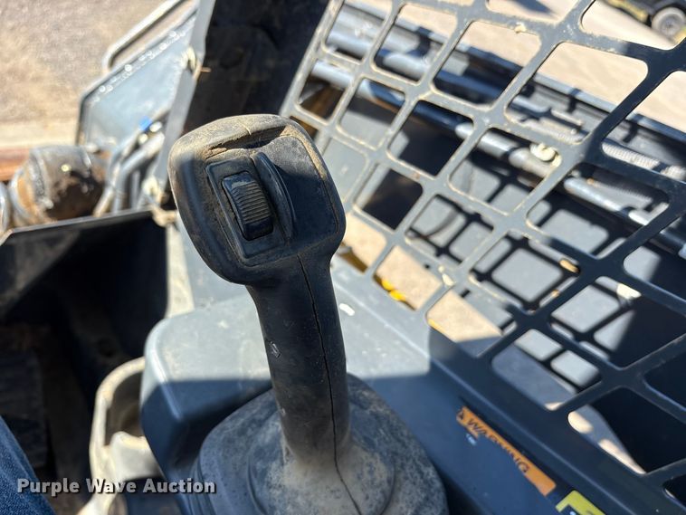 image for item ET7243 2019 John Deere 332G skid steer loader