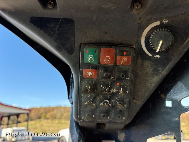 image for item ET7243 2019 John Deere 332G skid steer loader