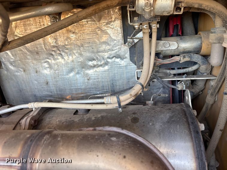 image for item ET7243 2019 John Deere 332G skid steer loader