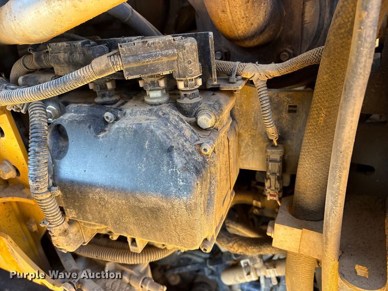 image for item ET7243 2019 John Deere 332G skid steer loader