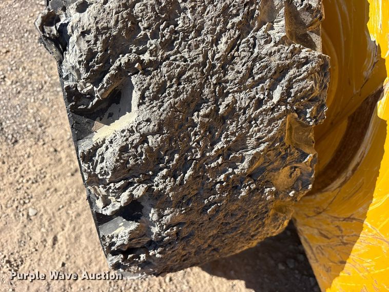 image for item ET7243 2019 John Deere 332G skid steer loader