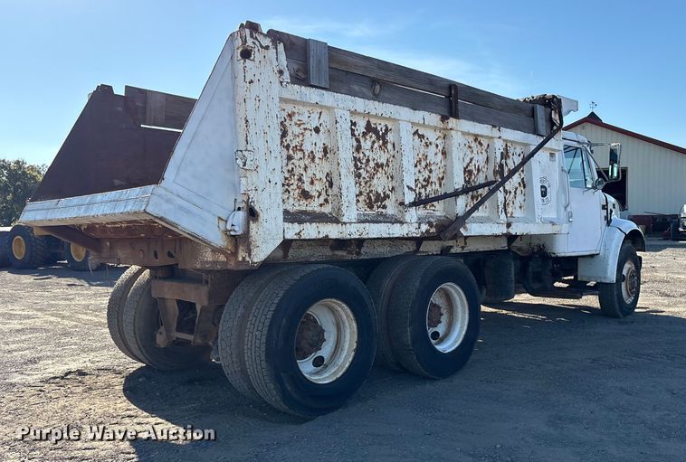 image for item ET7245 1991 International F-4900 dump truck