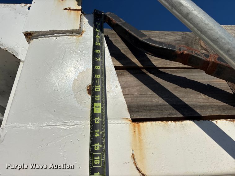 image for item ET7245 1991 International F-4900 dump truck