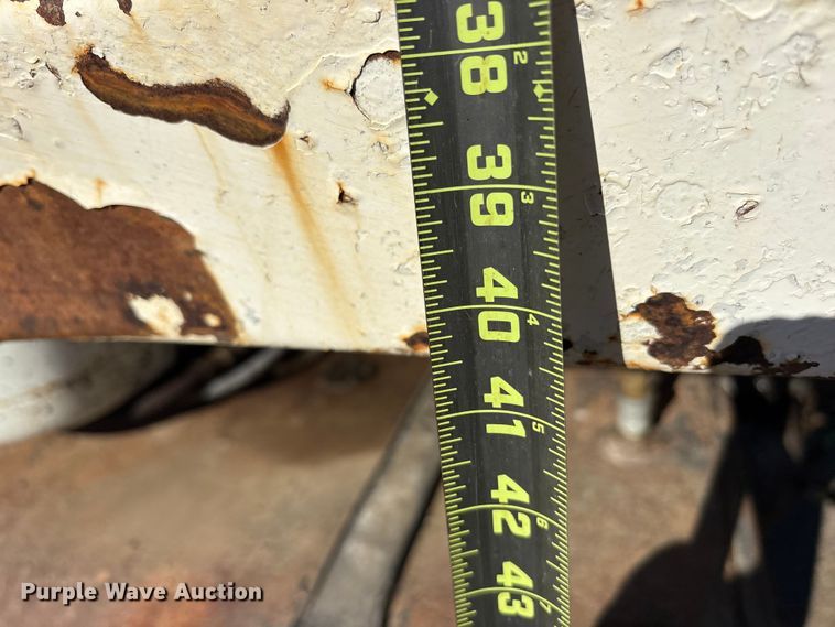 image for item ET7245 1991 International F-4900 dump truck