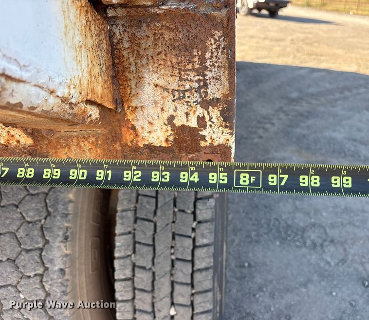 image for item ET7245 1991 International F-4900 dump truck