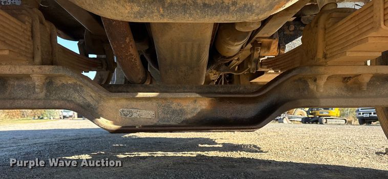 image for item ET7245 1991 International F-4900 dump truck