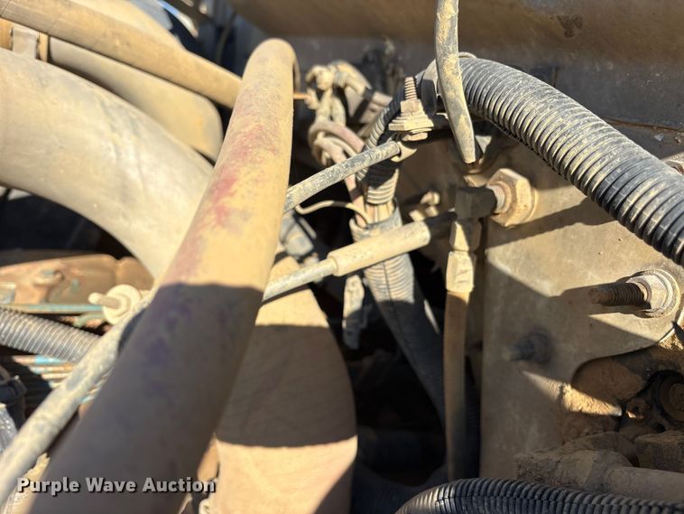 image for item ET7245 1991 International F-4900 dump truck