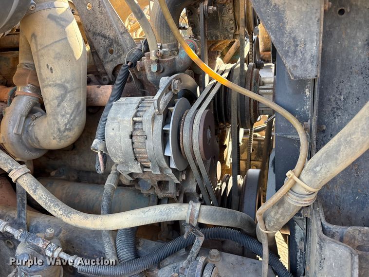 image for item ET7245 1991 International F-4900 dump truck