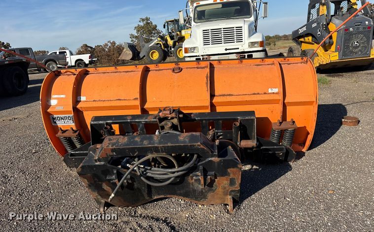 image for item ET7246 Monroe PlowMP41R101SWT snow plow