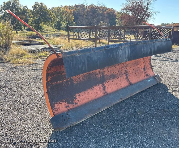 image for item ET7246 Monroe PlowMP41R101SWT snow plow