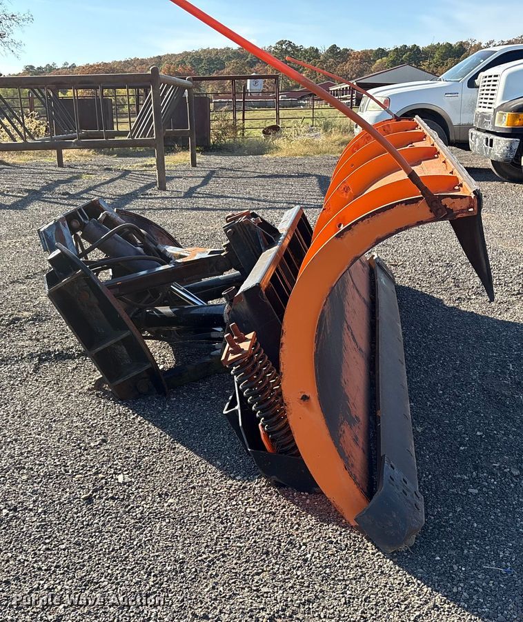 image for item ET7246 Monroe PlowMP41R101SWT snow plow