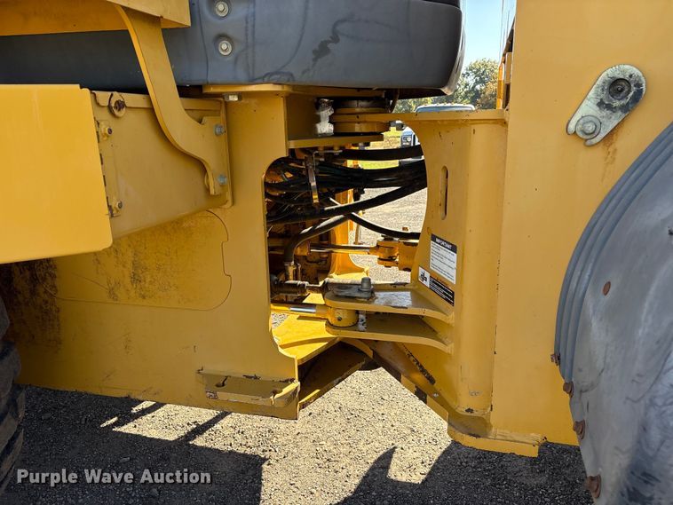 image for item ET7247 2008 John Deere 544J wheel loader