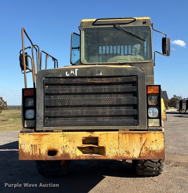 image for item ET7250 1997 Caterpillar D250E articulated haul truck