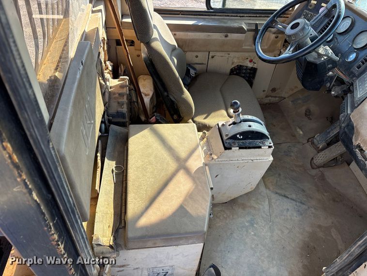 image for item ET7250 1997 Caterpillar D250E articulated haul truck