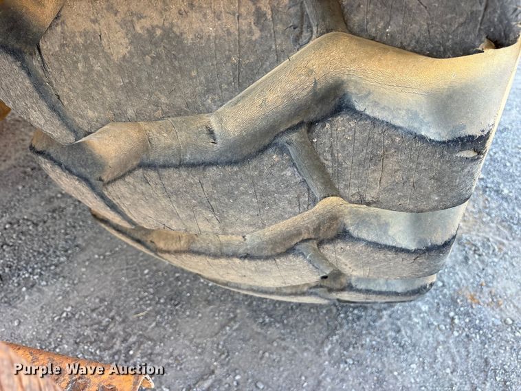 image for item ET7250 1997 Caterpillar D250E articulated haul truck