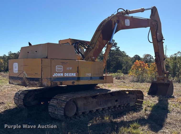 EXCAVADORA 1986 JOHN DEERE 790