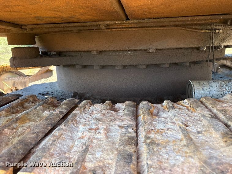 image for item ET7279 1986 John Deere 790 excavator