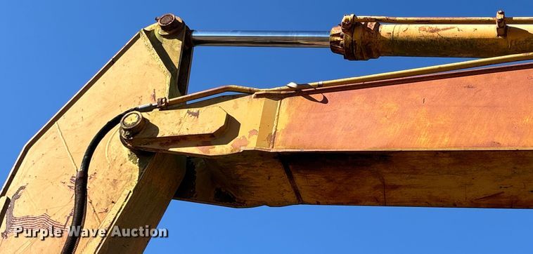 image for item ET7279 1986 John Deere 790 excavator