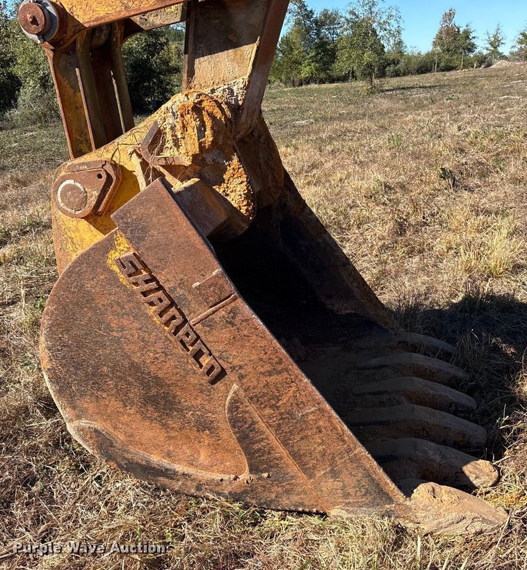 image for item ET7279 1986 John Deere 790 excavator