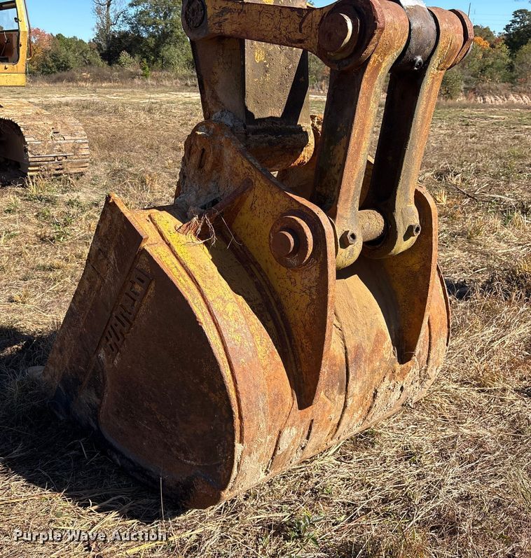 image for item ET7279 1986 John Deere 790 excavator