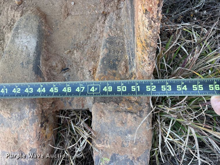 image for item ET7279 1986 John Deere 790 excavator