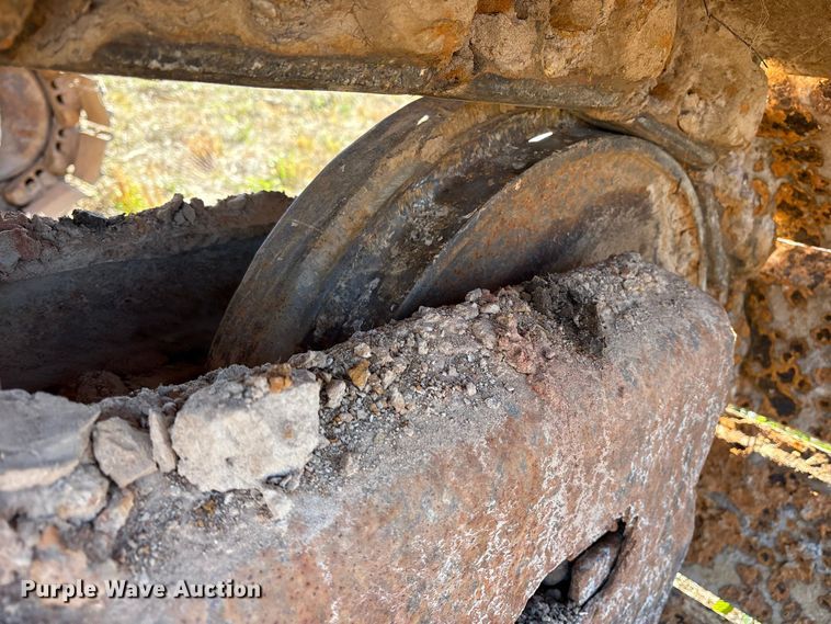 image for item ET7279 1986 John Deere 790 excavator